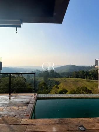 Casa em Santana de Parnaíba - Tamboré