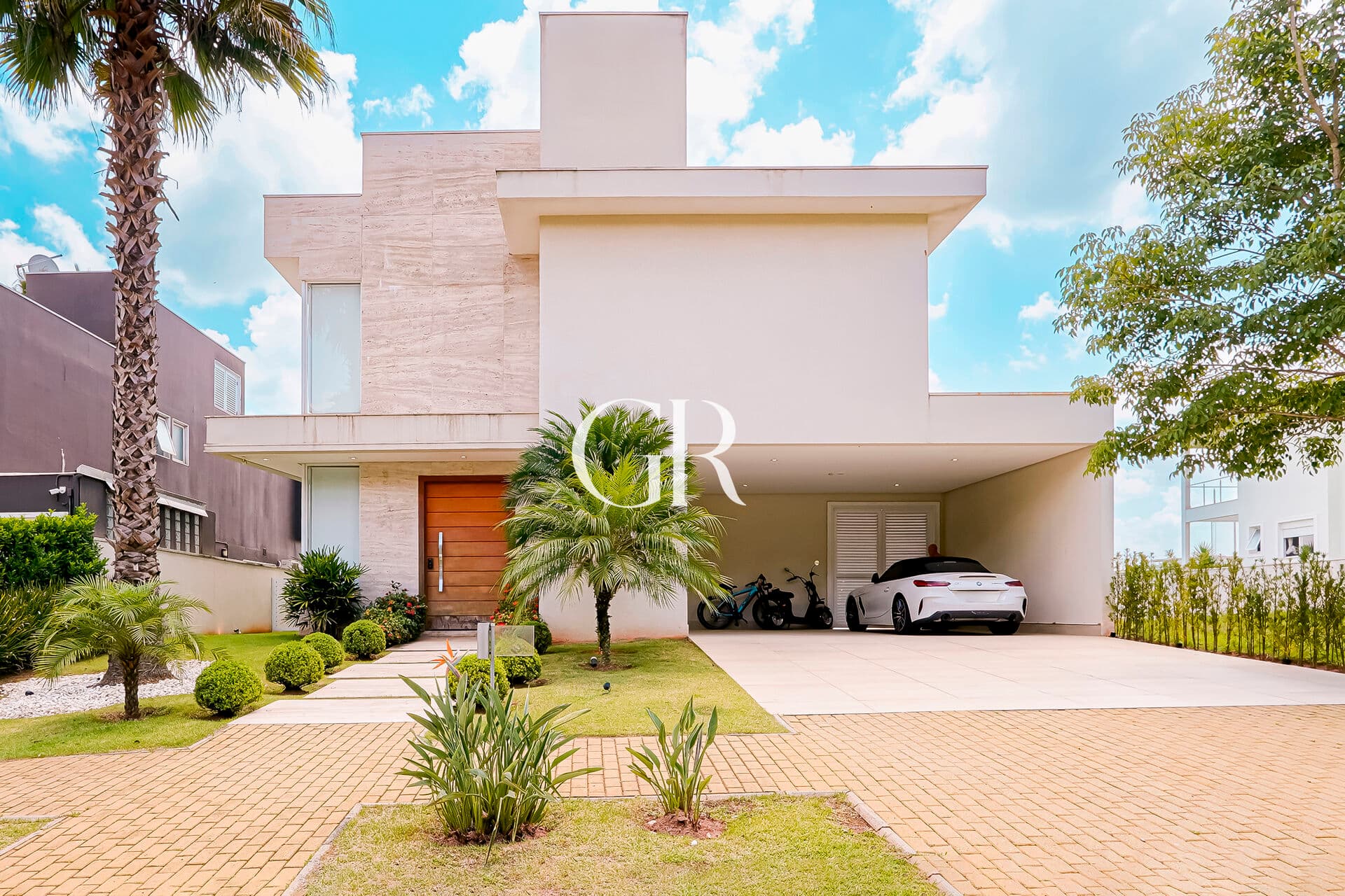 🏡 Casa Burle Marx – 450m² Mobiliada com 4 Suítes, Piscina, Aspiração Central e Conceito Aberto