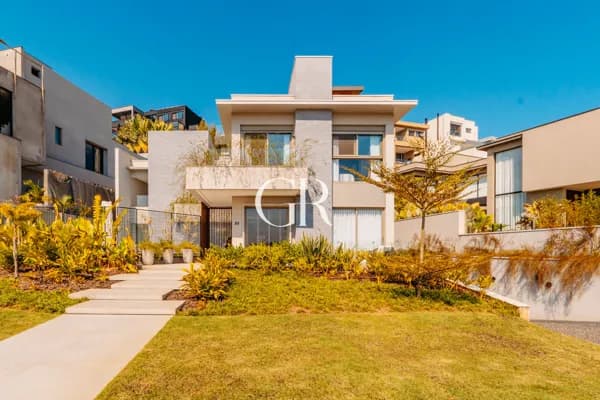 🏡 Casa de Luxo | 762m² | 4 Suítes | Automação Total | Mobiliário Breton