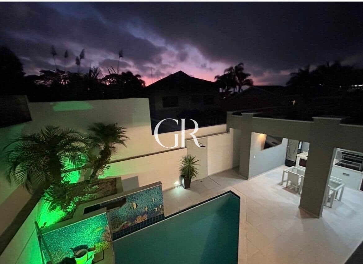 Casa em Santana de Parnaíba - Alphaville