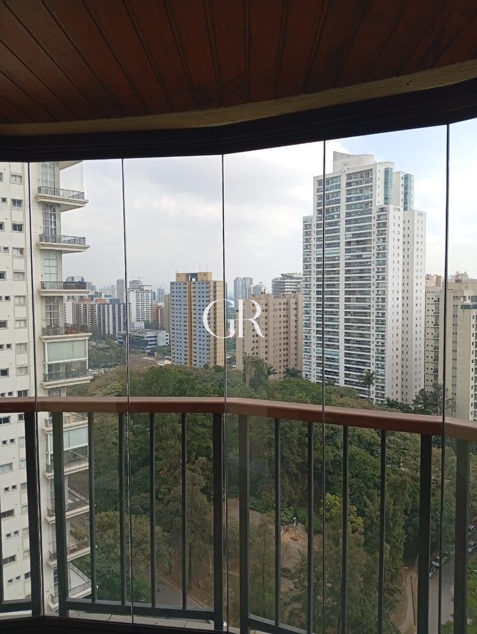 Apartamento em Barueri - Alphaville Centro Industrial e Empresarial/Alphaville.