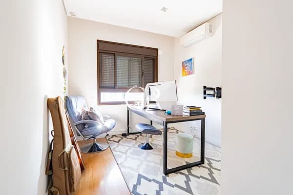 🏢 Apartamento no Atria – 228m² com 3 Suítes, Hidromassagem e Andar Alto