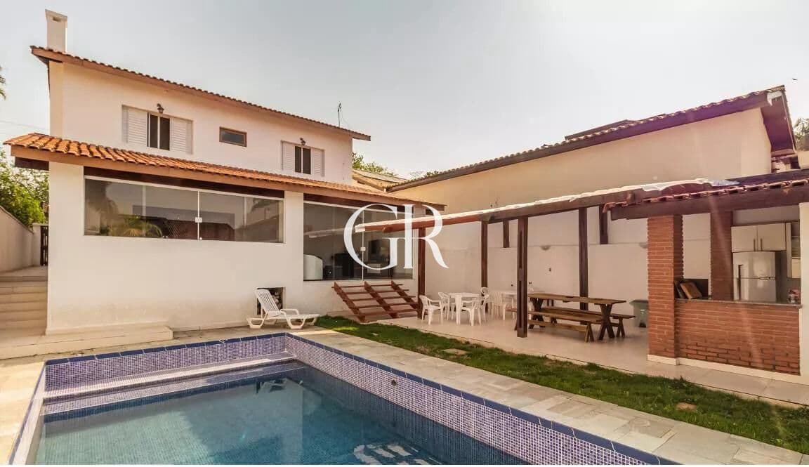 Casa em Santana de Parnaíba - Tamboré