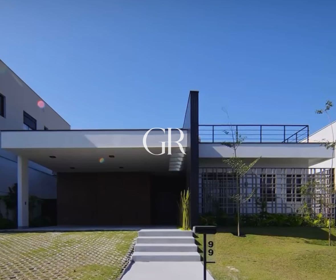 Casa em Santana de Parnaíba - Cidade Tamboré