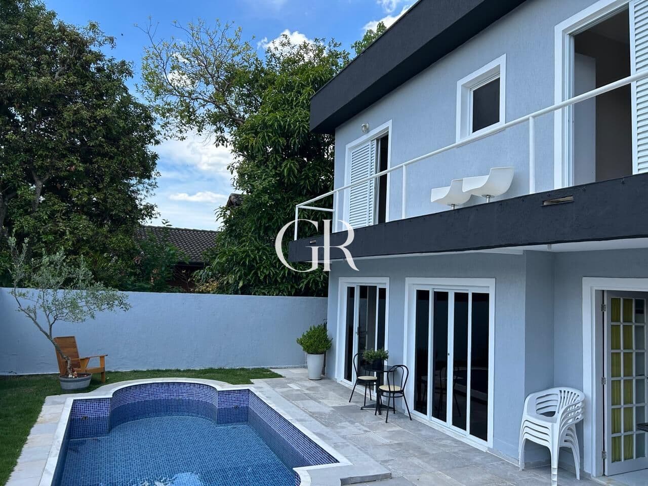 Casa em Santana de Parnaíba - Alphaville