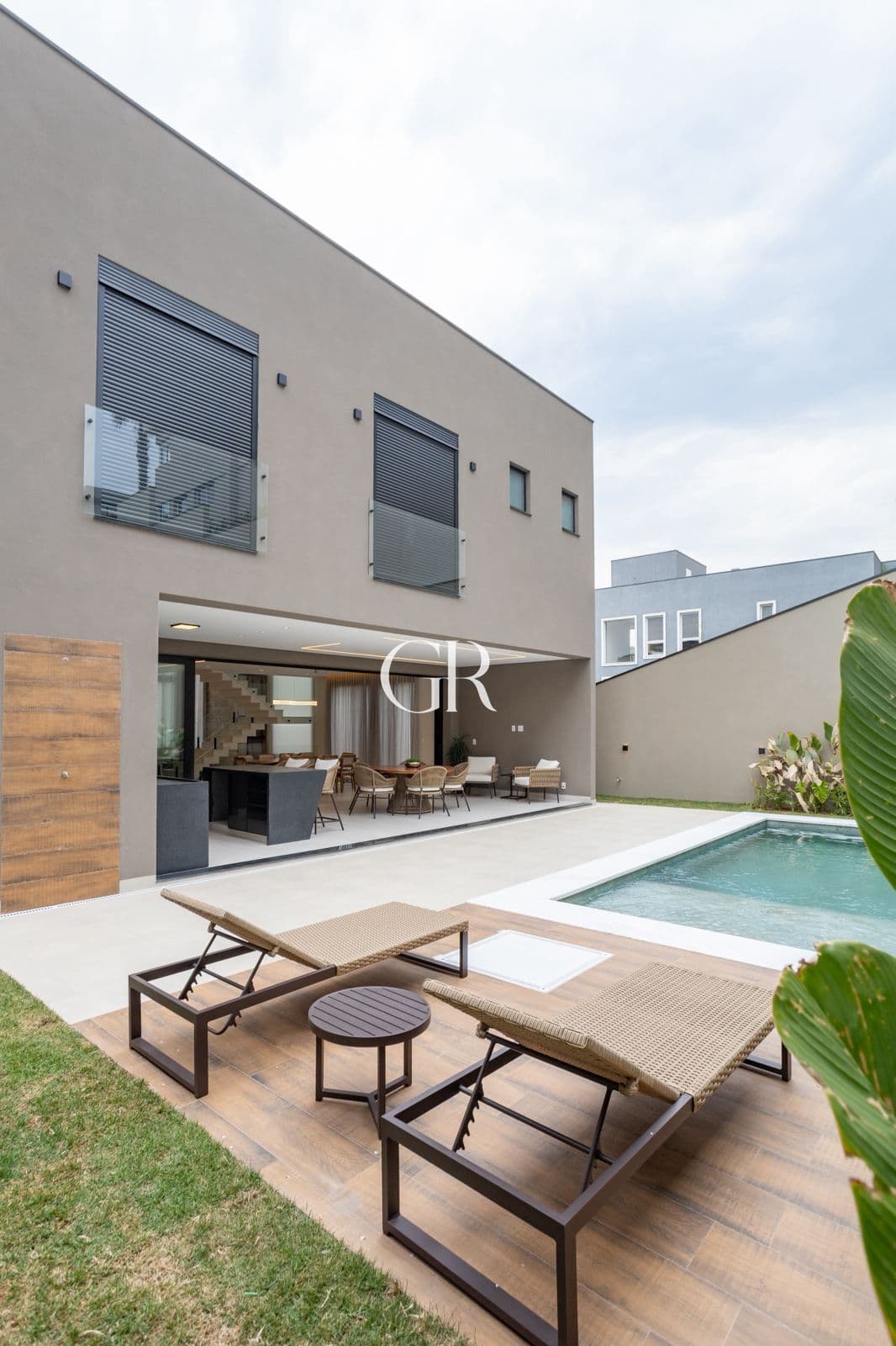 Casa em Santana de Parnaíba - Alphaville