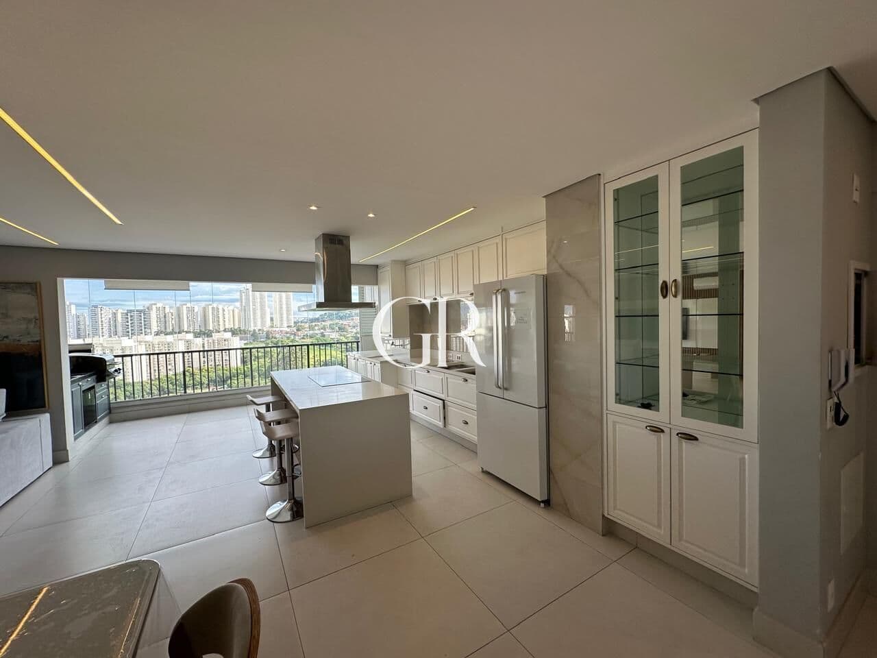 🏢 Apartamento 100% Mobiliado | 110m² | 2 Suítes | 3 Vagas
