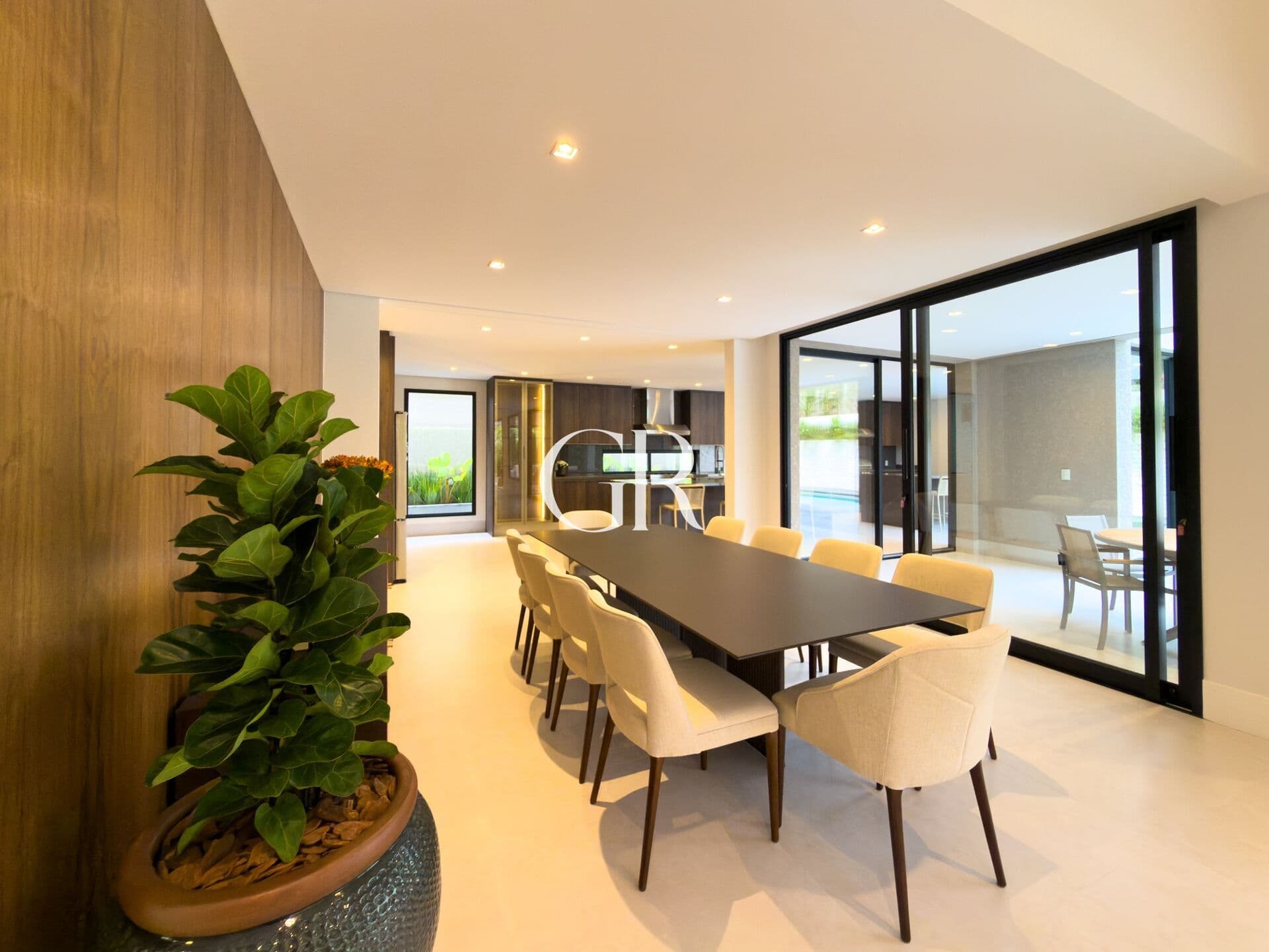 🏡 Casa Allegre | 753m² Terreno | 640m² Construídos | 4 Suítes | Mobiliada | Ao Lado da Área Verde | Residencial 18 do Forte