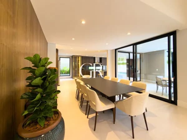 🏡 Casa Allegre | 753m² Terreno | 640m² Construídos | 4 Suítes | Mobiliada | Ao Lado da Área Verde | Residencial 18 do Forte