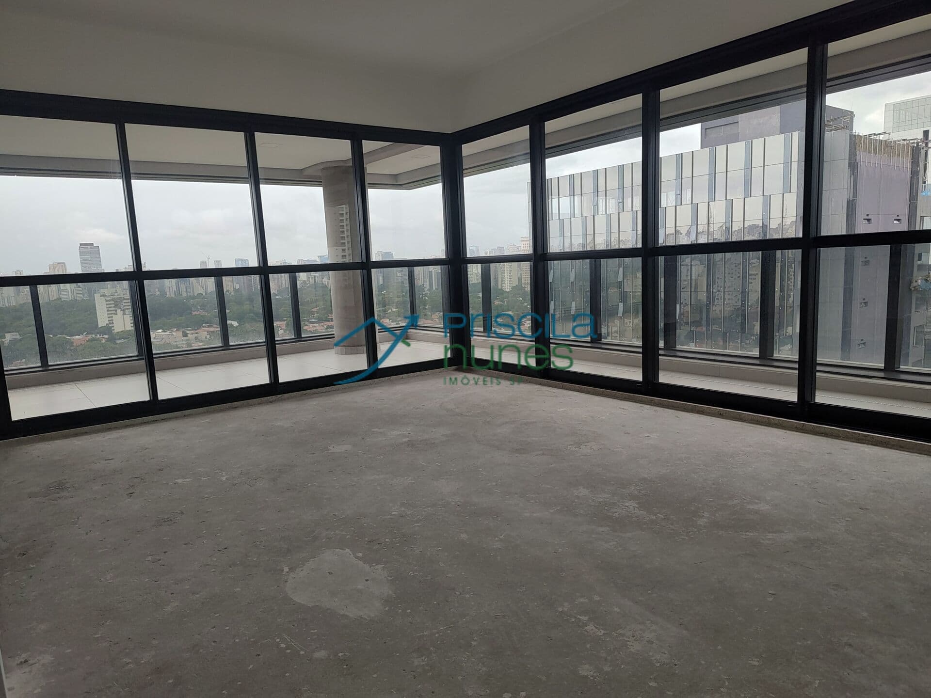Apartamento Pinheiros Novo 3 suítes 2 vagas andar alto com Vista 142 área