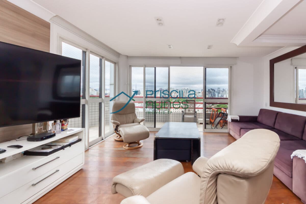Duplex Itaim Bibi com 5 quartos, sendo 4 suítes , 190m²