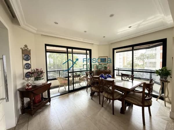 Apartamento Perdizes com 4 quartos, sendo 3 suítes, 205m²