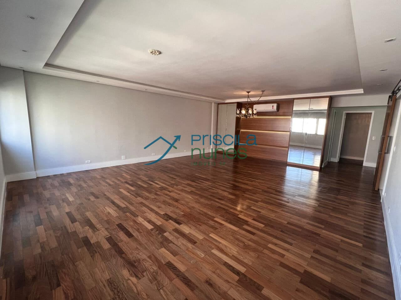 Apartamento Itaim Bibi com 190m² 3 dormitórios sendo 1 suíte 2 vagas