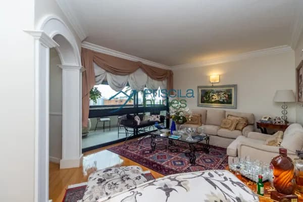 Apartamento Moema em andar alto com vista