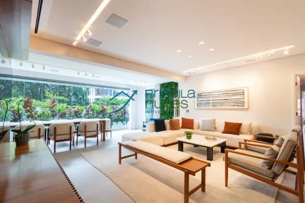 Apartamento Garden Campo Belo com 4 quartos, sendo 3 suítes, 214m²