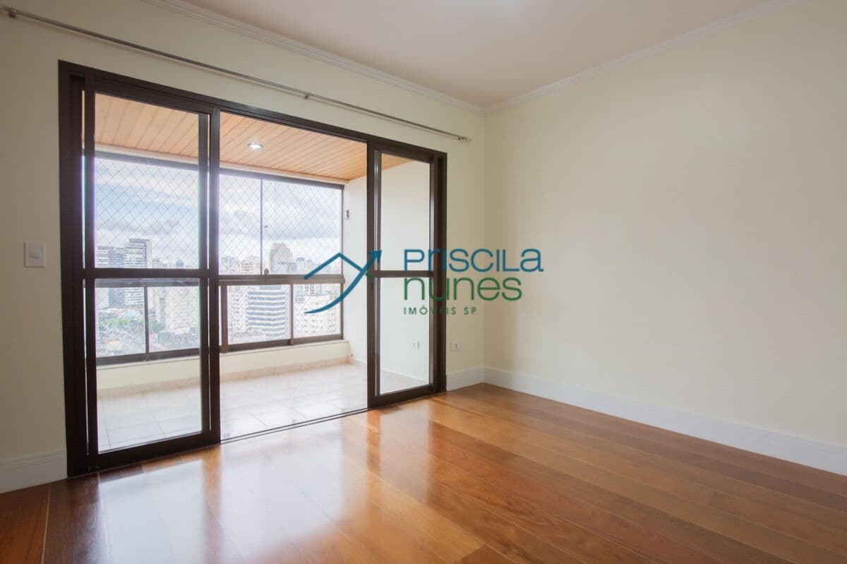 Apartamento Vila Nova Conceição com 3 quartos, sendo 1 suíte, 102m²