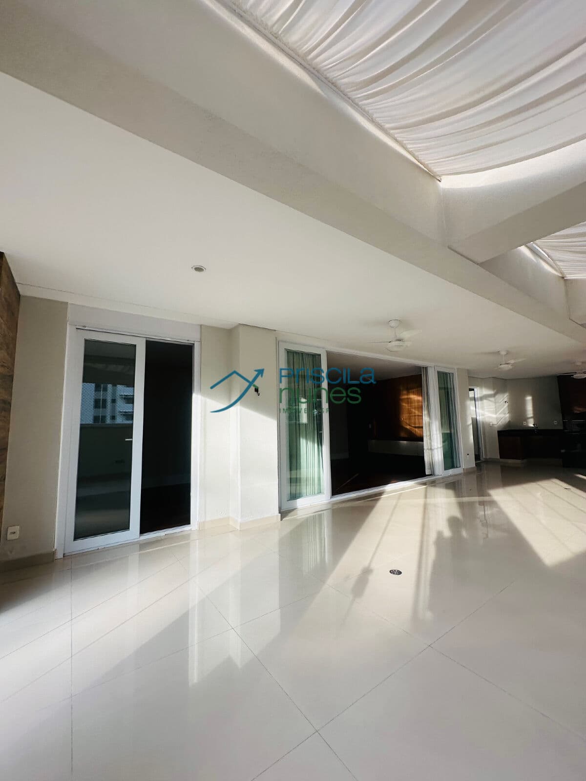 Apartamento Garden Paraíso com 3 quartos, sendo 3 suítes, 270m²