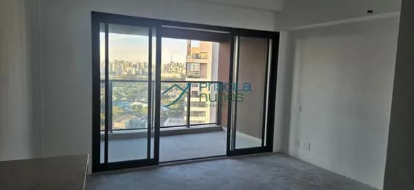 Studio em Indianópolis com 29m² em Andar Alto com Vista Ibirapuera