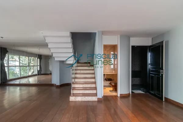 Duplex Jardim Paulista com 3 quartos, sendo 2 suítes, 223m²