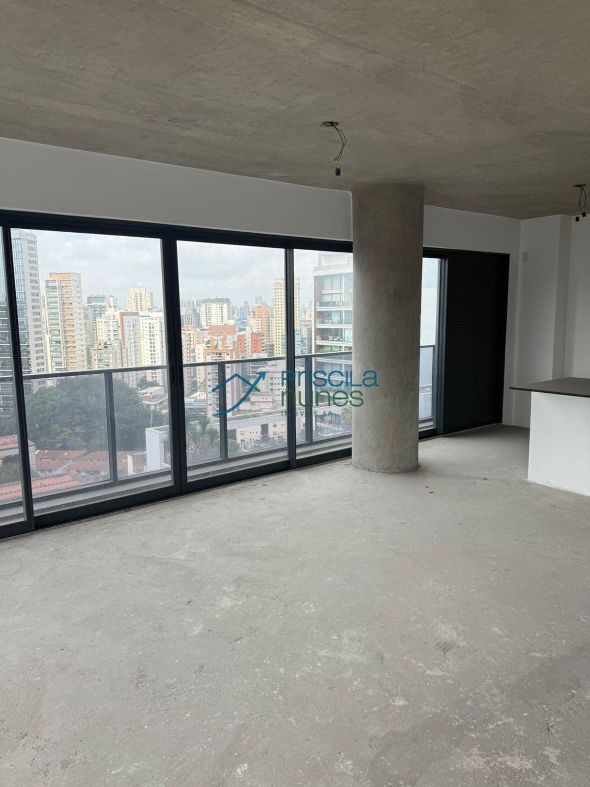 Apartamento Vila Olímpia com 2 quartos, sendo 2 suítes, 156m²