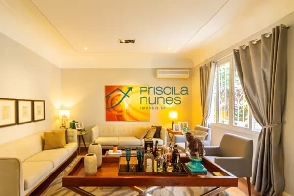 Casa Térrea Alto Padrão 4 suítes 305 metros contruídos Próximo ao Clube Pinheiros