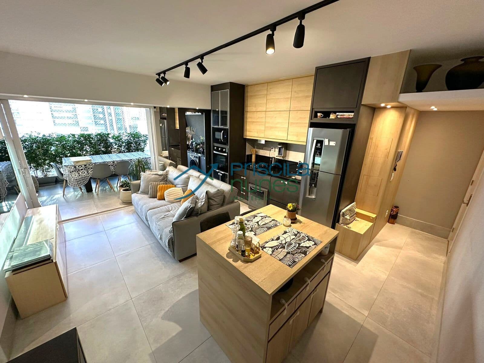 Apartamento em Indianópolis com 81m² 2 vagas e Lazer