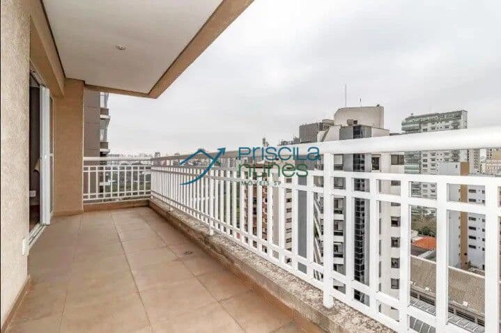 Cobertura Duplex em Indianópolis com Piscina