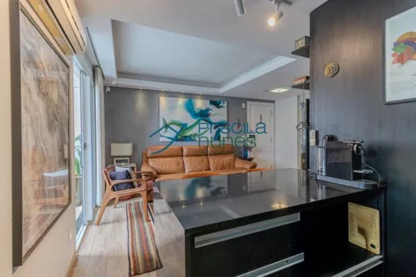 Apartamento Moema com 2 quartos, 70m²