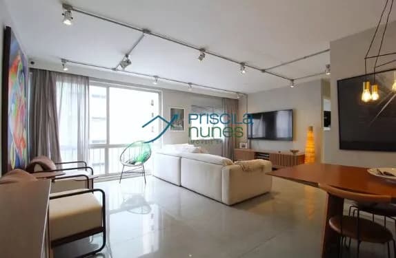 Apartamento Itaim Bibi reformado e iluminado