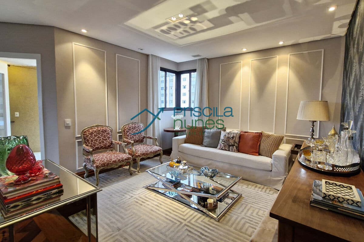 Apartamento Moema Pássaros com 4 quartos, sendo 4 suítes, 240m²