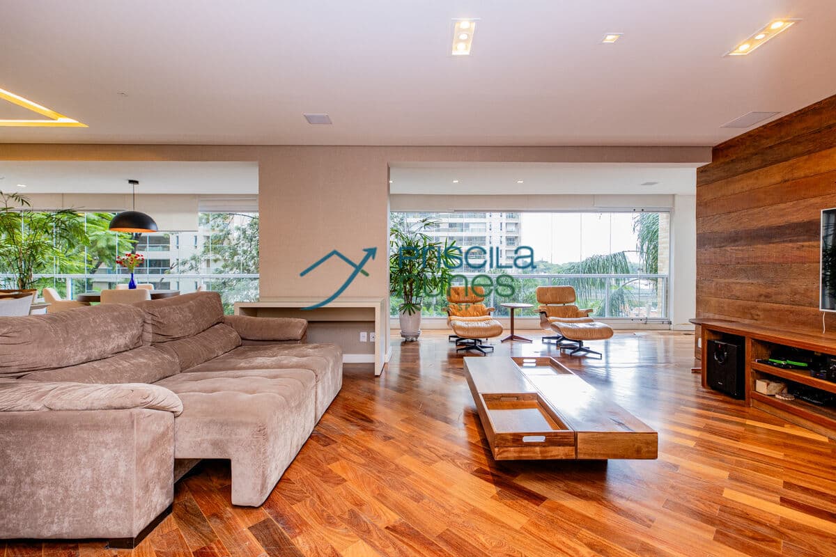 Apartamento Campo Belo com 3 quartos, sendo 3 suítes , 242m²