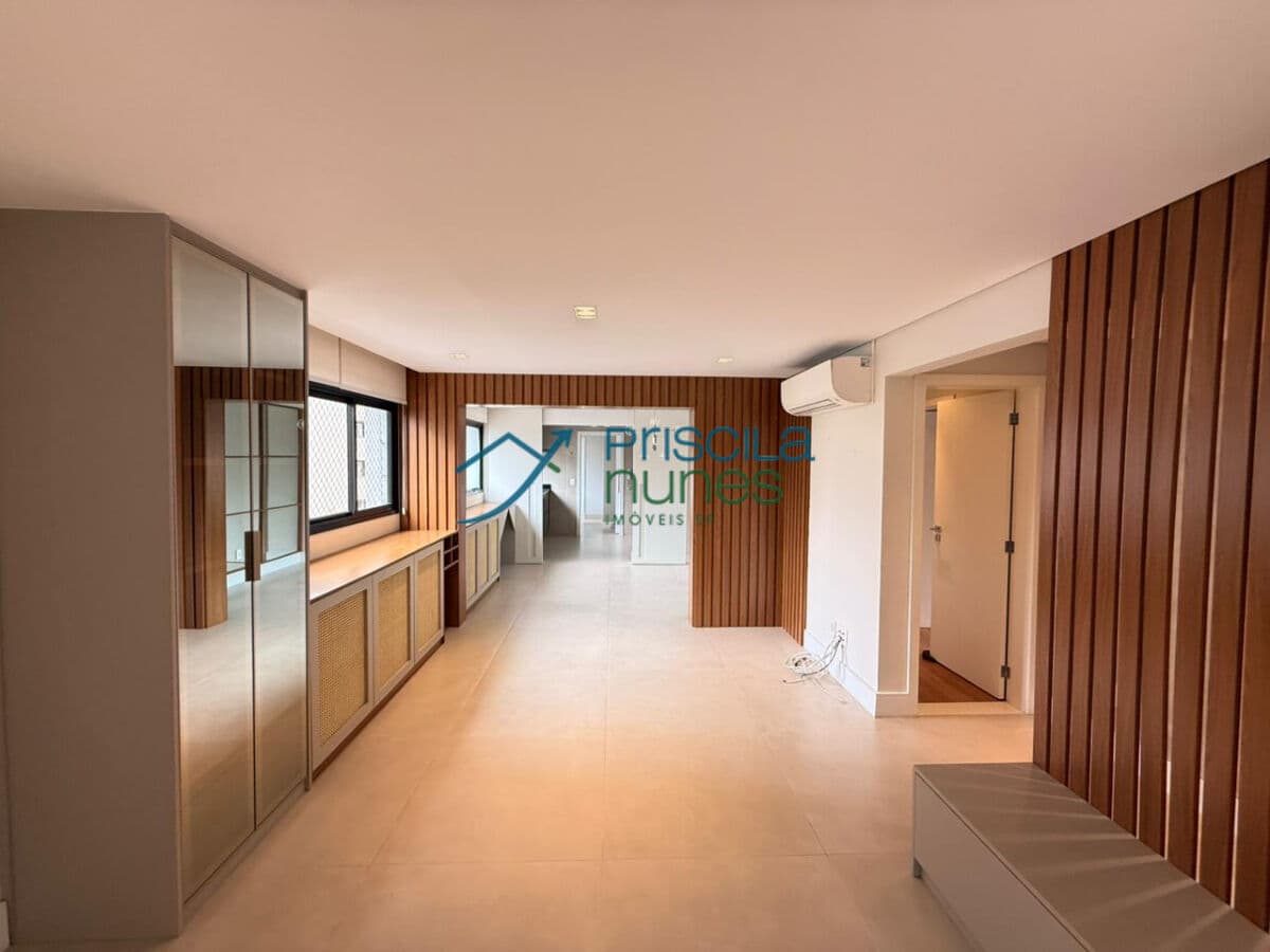 Apartamento Moema com 4 quartos, sendo 2 suítes , 142m²