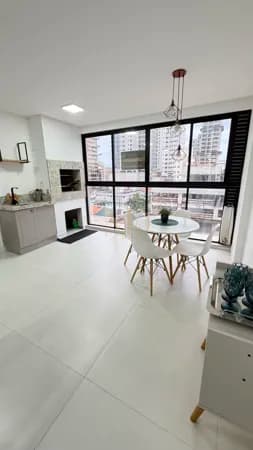Apartamento 3 suítes locação anual Porto Belo/SC