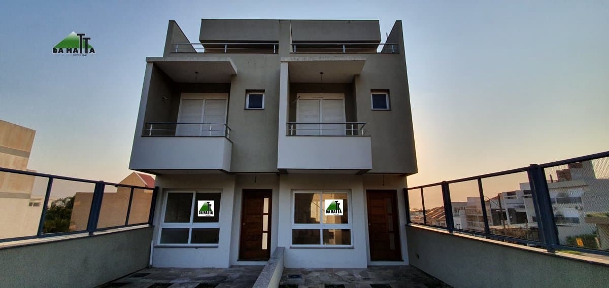 Casa Sobrado para Venda em Guarujá Porto Alegre-RS