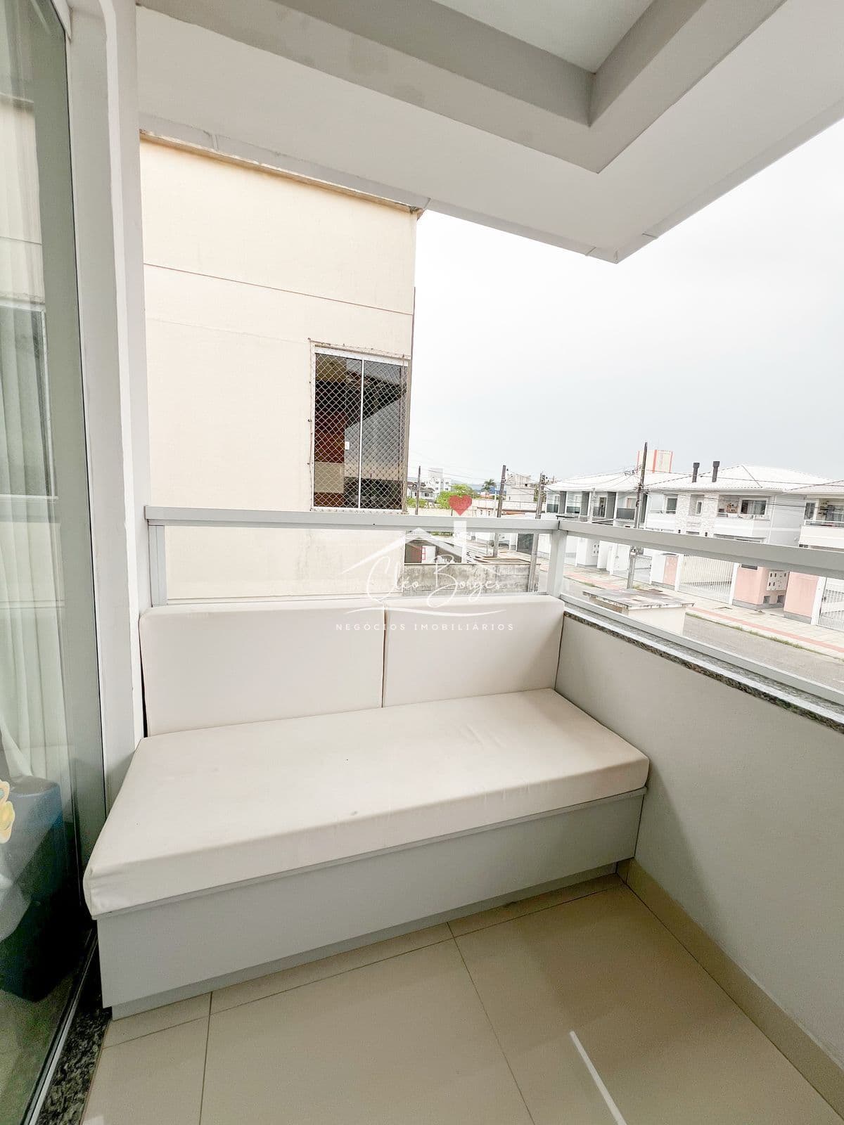 Apartamento 2 dormitórios com suíte no Nova Palhoça/SC