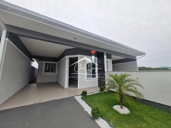 Casa 03 dormitórios com suíte no Bairro Sertão do Maruim São José/SC