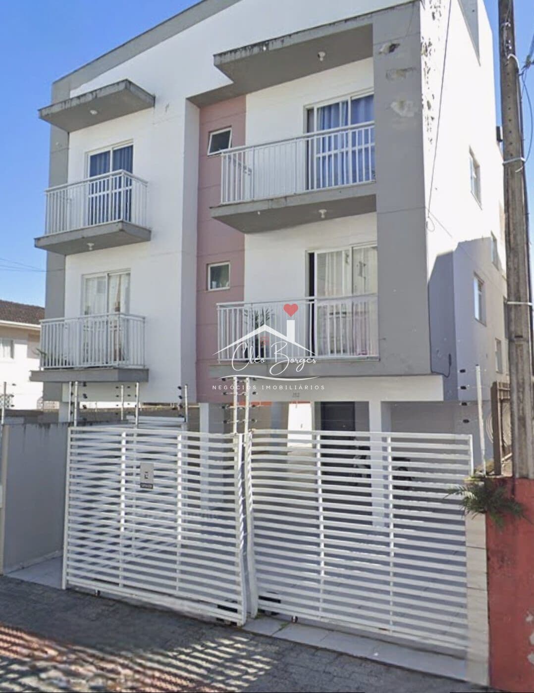Apartamento 02 dormitórios no Pagani em Palhoça/SC