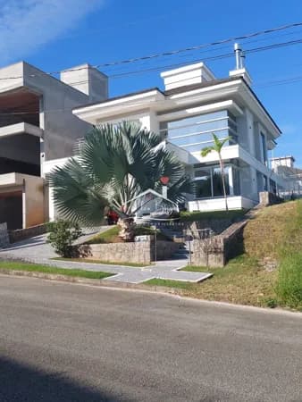 Casa alto padrão no Pedra Branca 04 quartos com vista panorâmica