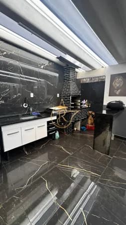 CASA COM 200M², 2 DORMITORIOS E 2 VAGAS NA VILA JUNQUEIRA!!!