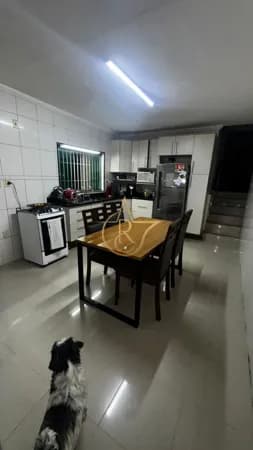 CASA TERREA NO CAMILOPOLIS COM EDICULA E 4 DORMITORIOS!!!