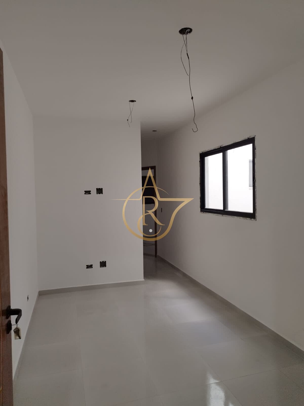 APARTAMENTO C/ 2 DORMITORIOS E QUINTAL