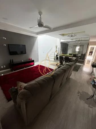SOBRADO C/ 4 DORMITORIOS E 2 VAGAS DE GARAGEM