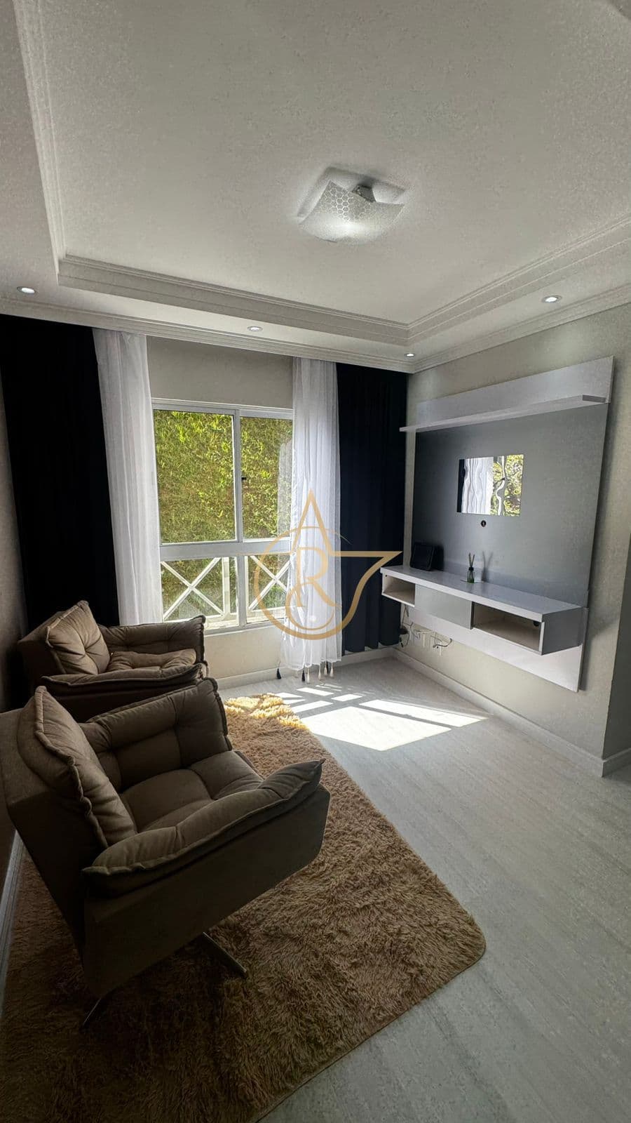 APARTAMENTO EM CONDOMINIO COM MOVEIS PLANEJADOS NA VILA LUTECIA!!!