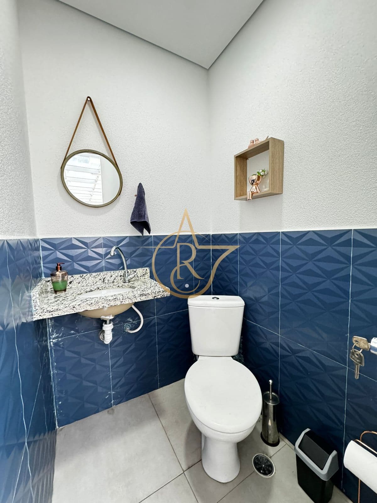 COBERTURA SEM CONDOMINIO TODA MOBILIADA COM FECHAMENTO EM VIDRO, CHURRASQUEIRA ELETRICA, SUITE, 2 VAGAS, SISTEMA ALEXIA!