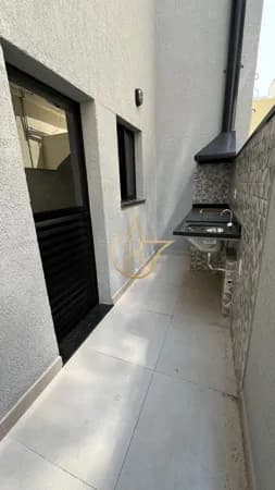 APARTAMENTO SEM CONDOMINIO COM ELEVADOR, SUITE, CHURRASQUEIRA E 2 QUINTAIS NO BAIRRO SANTO MARIA