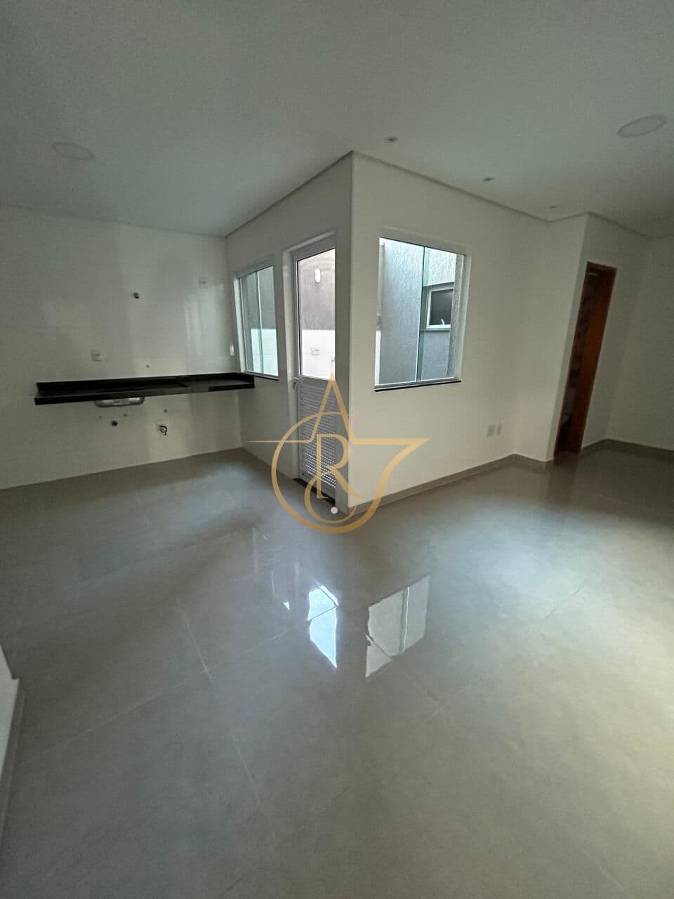 APARTAMENTOS SEM CONDOMINIO COM ELEVADOR QUINTAL, OPÇÕES COM SUITE NO JARDIM UTINGA EM SANTO ANDRÉ!!!