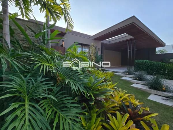 CASA TÉRREA À VENDA EM RIVIERA DE SÃO LOURENÇO, COM 6 SUÍTES, LOCALIZADA NO MÓDULO 16