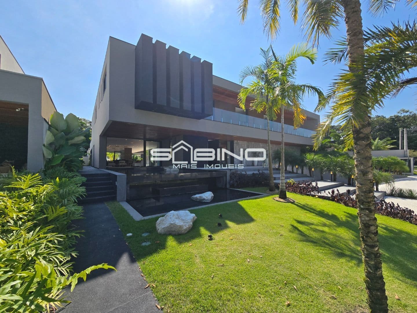 Imobiliária na Riviera de São Lourenço, Casa Nova à venda no Módulo 16, com 7 Suítes, 1.334,00m² de área útil, 6 vagas Cobertas