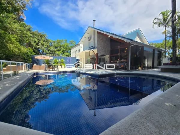 Casa à Venda no Módulo 18, com 5 dormitórios 270m² de área útil, 4 vagas - Riviera de São Lourenço - Bertioga SP