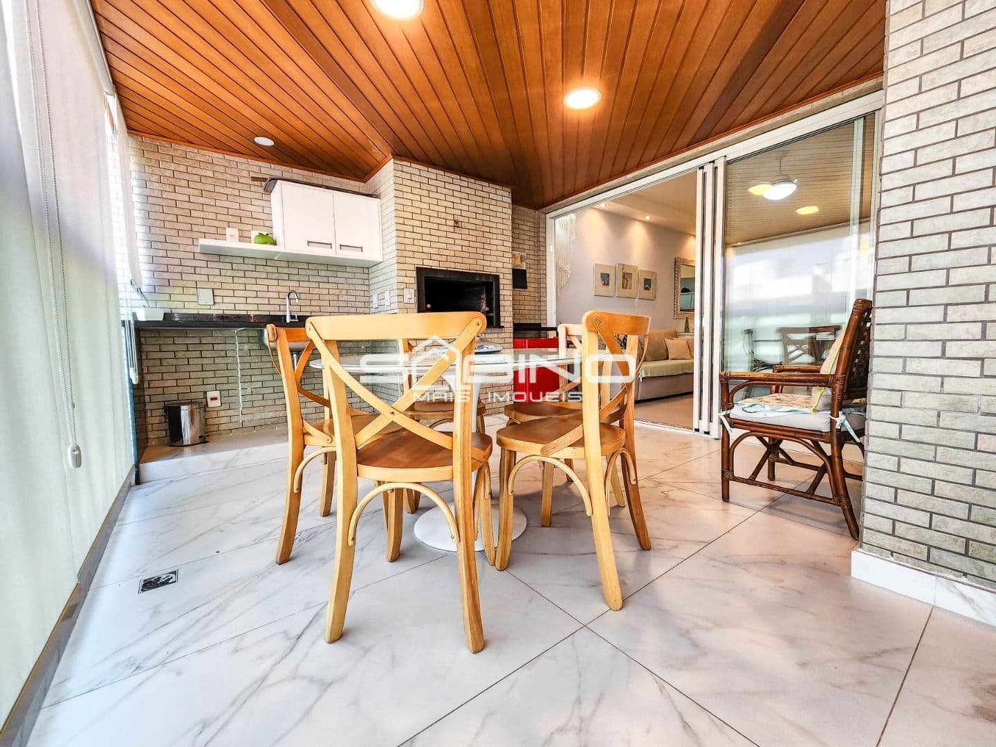 Imobiliária na Riviera, Apartamento Pé na Areia à Venda com 3 dormitórios sendo 2 suítes 128m² - Riviera de São Lourenço.